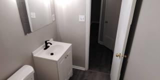 Newly Renovated 2 Bedroom / 1 Bathroom Home Available Now! Gallery 8
