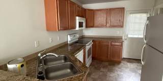 225 Hudson Ave Gallery 10