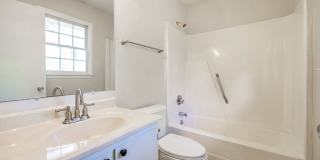 4 Bedrooms & 2.5 Bathrooms Gallery 13