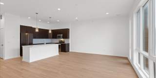 2 Bedroom, 2 Bath Apartment in Heart of West Town Gallery 3