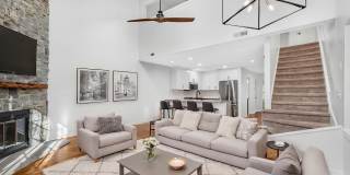 Comfortable Living Minutes from Downtown Charleston Gallery 1