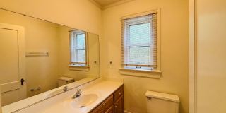 3 Bedroom 1.5 Duplex Gallery 7