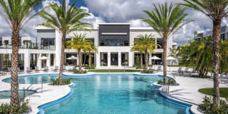 Manor Hialeah Gallery 1