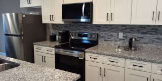 Knoxville 37921 - Fully Furnished - 3 bedroom, 2 bath home - Contact Sharon Arnwine (865) 313-7215 Gallery 7