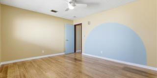 3 bed / 2 Bath Mid-Century Home with Two-Car Garage, Soaking Pool and Manicured Backyard! Gallery 20