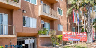 915 N Wilton Pl Gallery 25