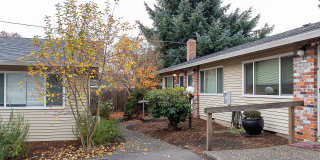 Monroe Square Gallery 11