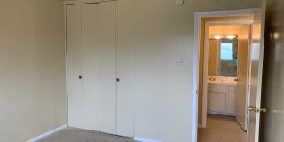 COZY DUPLEX, NEAR SHOPPING & 281! Gallery 5