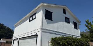Large renovated Stand alone one bedroom above garage Gallery 1