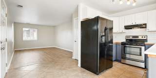 Updated Home in Sunnyside! Gallery 10