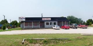 2105 N Interstate 35 N Gallery 1