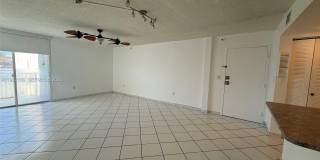 7832 Collins Ave Gallery 4