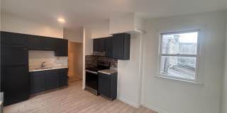 718 1/2 N 10th Street Gallery 4