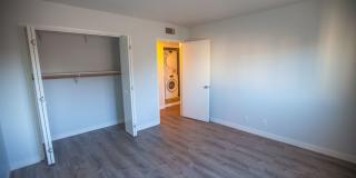 Sun-Filled Top-Floor Gem Near San Bruno Mountain State Park Gallery 10