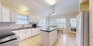 810 Camellia Court Gallery 6