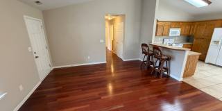 Room in 3 Bedroom Home at Ridge Ave Gallery 5