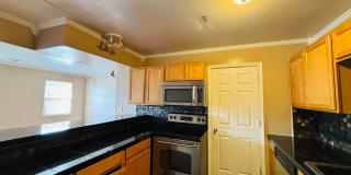2 Bedroom 1 Bath Condo Gallery 6