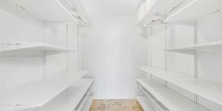 1420 Brickell Bay Dr Gallery 34