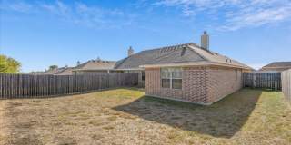 3BR / 2BA Duplex in Hewitt, Texas | Midway ISD Gallery 27