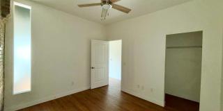 {2201 - D} Updated Pendleton Heights Condo Available Immediately {2201 - D} Updated Pendleton Heights Condo Available Immediately Gallery 7
