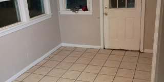 Charming 3-Bedroom Home – Spacious & Updated Gallery 5