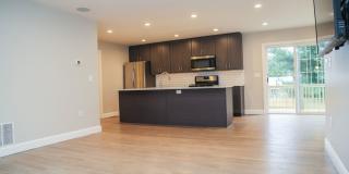 Newly Built 6br/3ba- Steps away from PC! Gallery 5