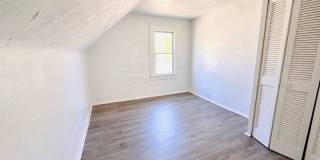 Charming 4-Bedroom Property in Prime Location Gallery 24
