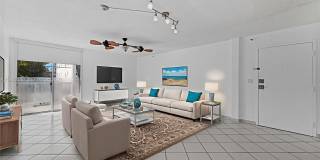 7832 Collins Ave Gallery 8