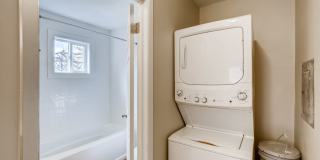 Recently Remodeled 4 bedroom, 2 bath Ranch Style Boulder House Gallery 6