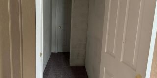 516 S CHURCH Street Gallery 16