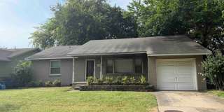 Freshly Updated 3-Bed Midtown Tulsa Home Gallery 1