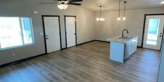 Newer Home with Two Bedrooms, Two Bathrooms & Modern Amenities! Gallery 4