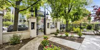 2522 North Burling Street Gallery 31