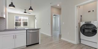 Middle Sound West Apartments Gallery 102