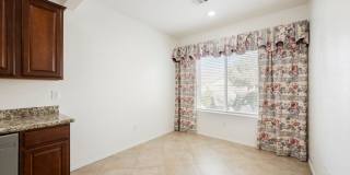 Beautiful Home In Sun City Aliante!! Gallery 8