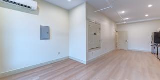 750 Main Street Gallery 12