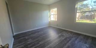 2661 Commercial Street Gallery 7