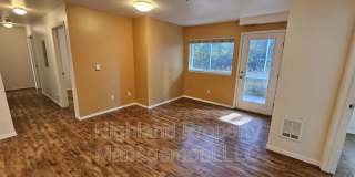 1020 NE B St Gallery 4