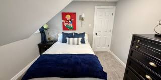 Fully Furnished And Updated 4 bedroom 2 bath house for Lease Gallery 16