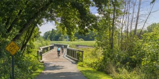 Medicine Lake Apartments Gallery 14