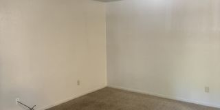 4332 Pacific Ave #37 Gallery 24