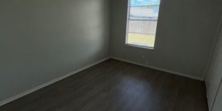 PRELEASING FOR MID AUGUST! Cozy 3/2 in the Heart of South Austin! Gallery 7
