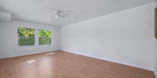 1945 Stratford Way Gallery 11
