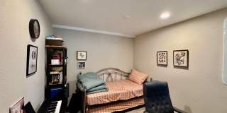 Bellevue Home On Corner Lot Gallery 15