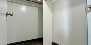 Beautiful 1/1/1 with Sunset Views Gallery 31