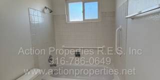 Central Roseville: 2 Bedroom 1 Bathroom Single Level, Large Living Room Central Heat and Air Updated Kitchen and Bathrooms Gallery 26