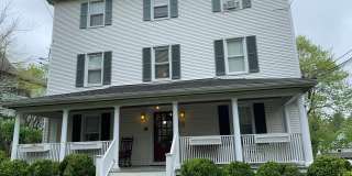 21 Oak Ridge Street Gallery 1