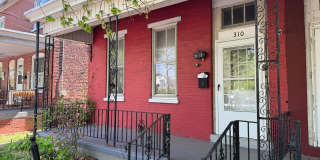 Beautiful Victorian Rowhome with Modern Updates – Available Now! Gallery 7