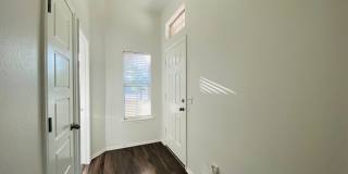 Freshly remodeled, 4 bed, 2 bath house in Mustang Freshly remodeled, 4 bed, 2 bath house in Mustang Gallery 4