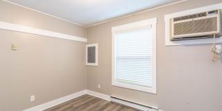 Hunter-Minutes from Law/Optometry School! Gallery 8